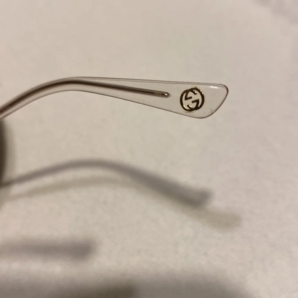 Gucci sunglasses 🕶️